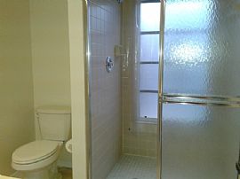 2 Br/ba, Dbl Gar, Recently Renovated, Spacious, Bright in Sarasota, FL (Photo 4 of 6)