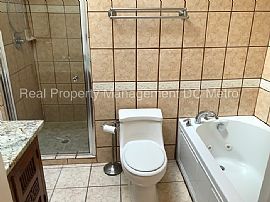 Single Family Home For Rent in Washington, DC (Photo 5 of 5)