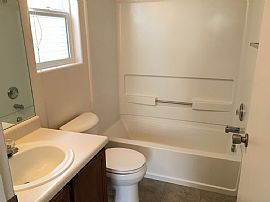 Beautiful, Spacious 3 Bedroom Ranch Home in Ridgeview in Denver, CO (Photo 6 of 10)