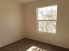 Beautiful, Spacious 3 Bedroom Ranch Home in Ridgeview in Denver, CO (Photo 7 of 10)