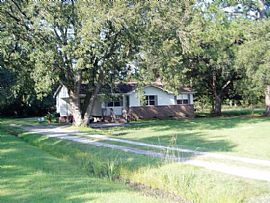  949 St James Ave, Goose Creek, Sc 29445 3 Beds 1 Bath 1,250 Sq in Goose Creek, SC (Photo 2 of 4)