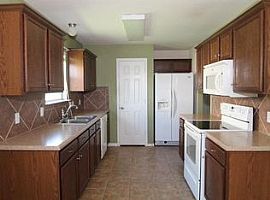  6408 Griffith Loop, Killeen, Tx 76549 3 Beds 2 Baths 1,628 Sqf in Killeen, TX (Photo 3 of 7)