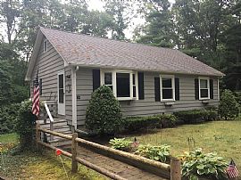 A Well Cared For One Level Home with 2 Bedrooms in Plymouth, MA