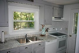 A Well Cared For One Level Home with 2 Bedrooms in Plymouth, MA (Photo 5 of 6)