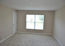 18 Renn Ln, Palm Coast, F Rent 750 Deposit 750 Total 1500 in Palm Coast, FL (Photo 5 of 6)