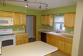 7807 Garrison St, Tampa, Rent 750 Deposit 750 Total 1500 in Tampa, FL (Photo 3 of 7)