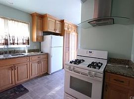 Nice Charming House in Great Location of San Pedro! in Lakewood, CA (Photo 3 of 4)