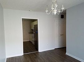 126 Oakmont Dr, Greenville, Nc 27858 3 Beds 2 Baths 1,265 Sqft in Greenville, NC (Photo 5 of 9)