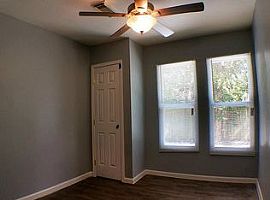 2613 Winbern St, Houston, Rent 550 Deposit 550 Total 1100 in Houston, TX (Photo 4 of 6)