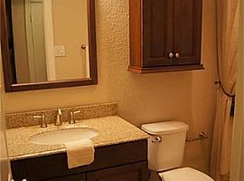 15922 Lenclaire Dr, Houston Rent 650 Deposit 650 Total 1300 in Houston, TX (Photo 3 of 8)