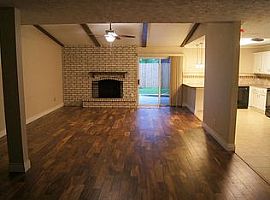 15922 Lenclaire Dr, Houston Rent 650 Deposit 650 Total 1300 in Houston, TX (Photo 4 of 8)