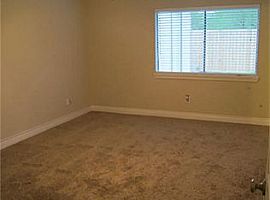 15922 Lenclaire Dr, Houston Rent 650 Deposit 650 Total 1300 in Houston, TX (Photo 8 of 8)