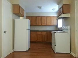 12142 Oberlin Dr, Dallas, Rent 550 Deposit 550 Total 1100 in Dallas, TX (Photo 6 of 7)