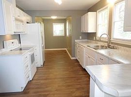 141 Glenn Rd, Greenville, Rent 500 Deposit 500 Total 1000 in Greenville, SC (Photo 4 of 9)