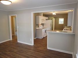 141 Glenn Rd, Greenville, Rent 500 Deposit 500 Total 1000 in Greenville, SC (Photo 8 of 9)