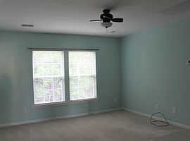 209 Willet Dr, Summerville Rent 750 Deposit 750 Total 1500 in Summerville, SC (Photo 5 of 8)