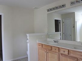 209 Willet Dr, Summerville Rent 750 Deposit 750 Total 1500 in Summerville, SC (Photo 6 of 8)