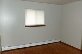5600 N 95th St Apt 3, Milwaukee, Wi 53225 in Milwaukee, WI (Photo 4 of 6)