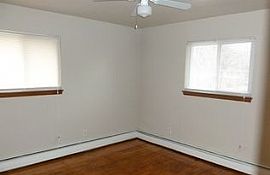 5600 N 95th St Apt 3, Milwaukee, Wi 53225 in Milwaukee, WI (Photo 5 of 6)