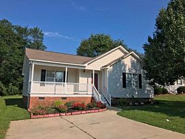 1032 Cove Cir, Clayton, N Rent 550 Deposit 550 Total 1100 in Clayton, NC