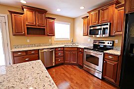 4br, 3ba in Middletown, Ky in Louisville, KY (Photo 2 of 12)