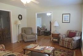  201 Ne 57th St, Oak Island, Nc 28465 3 Beds 2 Baths 1,400 Sqft in Oak Island, NC (Photo 3 of 4)