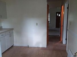  474 Forestview Rd, Bay Village, Oh 44140 1 Bed 1 Bath 672 Sqft in Bay Village, OH (Photo 3 of 3)