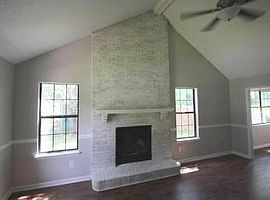  101 Glebe Rd, Summerville, Sc 29485 4 Beds 2 Baths 1,783 Sqft in Summerville, SC (Photo 3 of 4)