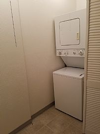 Beautiful Spacious  2-Bedroom, 1 Bathroom, Open Floor Plan in Aurora, CO (Photo 10 of 12)