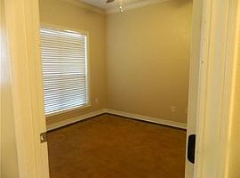 1009 Linlen Ave, Mobile, Al 36609 in Mobile, AL (Photo 4 of 9)