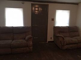  517 W 3rd St, Junction City, Ks 66441 4 Beds 1 Bath 1,632 Sqft in Junction City, KS (Photo 2 of 4)