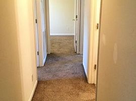  924 Lindsey Dr, Clarksville, Tn 37042 3 Beds 2 Baths 1,200 Sqf in Clarksville, TN (Photo 3 of 5)