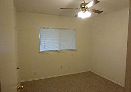 Immaculate Charming 3 Bedroom,2 Baths in San Antonio, TX (Photo 6 of 6)