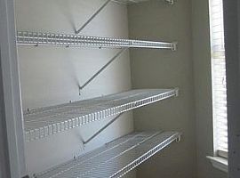  204 Finn Cir, Savannah, Ga 31419 3 Beds 2 Baths 1,243 Sqft in Savannah, GA (Photo 3 of 4)