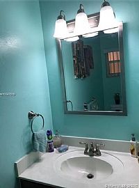 2 Beds 1.5 Baths 715 Sqft in Hialeah, FL (Photo 3 of 10)