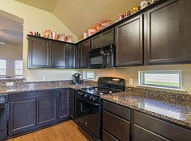 110 Doe Run Dr, Huntsville, Tx 77320 (747) 444-3766 in Huntsville, TX (Photo 8 of 10)