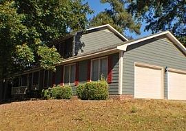 5870 Pettigrew Dr, Fayetteville, Nc 28314  (747) 444-3766 in Fayetteville, NC (Photo 3 of 8)