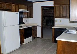 5870 Pettigrew Dr, Fayetteville, Nc 28314  (747) 444-3766 in Fayetteville, NC (Photo 5 of 8)