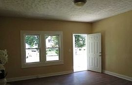  3804 Kahlert Ave, Louisville, Ky 40215 2 Beds 1 Bath 1,000 Sqf in Louisville, KY (Photo 3 of 4)