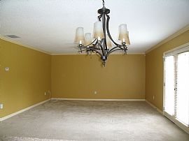 2 Br/ 2 Ba Condo 2nd Fl Overlooks Golf Course. in Sarasota, FL (Photo 5 of 12)