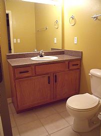 2 Br/ 2 Ba Condo 2nd Fl Overlooks Golf Course. in Sarasota, FL (Photo 9 of 12)