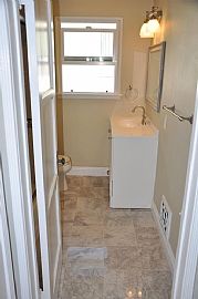 1 Bed 1 Bath Completely Remodeled Apartment in a Great Location in Los Angeles, CA (Photo 7 of 12)