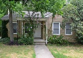  714 Landon Ln, Austin, Tx 78705 2 Beds 1 Bath 962 Sqft in Austin, TX
