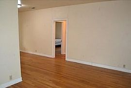  714 Landon Ln, Austin, Tx 78705 2 Beds 1 Bath 962 Sqft in Austin, TX (Photo 4 of 4)