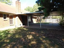  4676 Benoit Dr, Memphis, Tn 38141 3 Beds 2 Baths 1,647 Sqft in Memphis, TN (Photo 2 of 4)