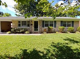  2014 Redleaf Dr, Briarwood, Ky 40242 3 Beds 2 Baths 1,150 Sqft in Louisville, KY (Photo 2 of 4)