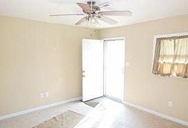 4902 Griffith Dr Nw, Huntsville, Al 35810 3 Beds 1 Bath 864 Sqf in Huntsville, AL (Photo 2 of 8)