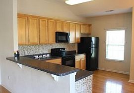 1 Travertine Cir, Savannah, Ga 31419 2 Beds 2 Baths 1,268 Sqft in Savannah, GA (Photo 10 of 11)