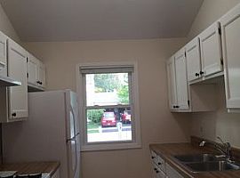 1933 Stanford Dr, Naperville, Il 60565 3 Beds 2 Baths 1,123 Sqf in Naperville, IL (Photo 2 of 12)