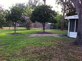 8910 Rowan Ln, Houston, Tx 77036 3 Beds 2 Baths 1,707 Sqft in Houston, TX (Photo 4 of 12)